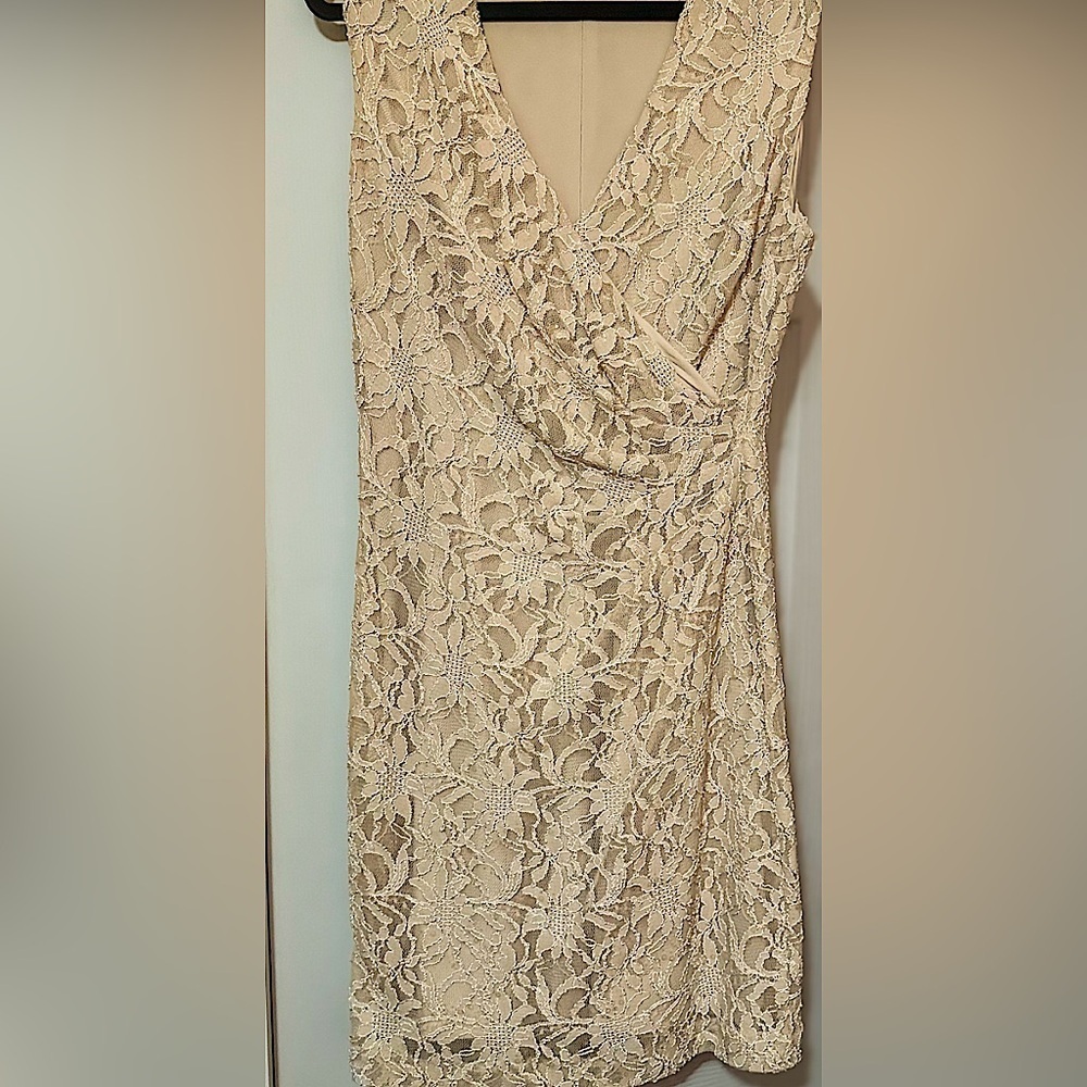 EUC. Lauren Ralph Lauren Laced Dress.